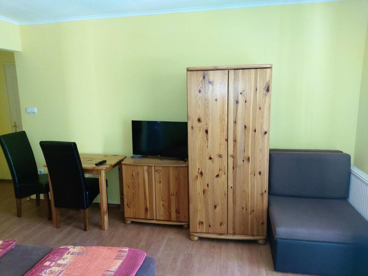 Ilona Apartmanhaz Siófok Exterior foto