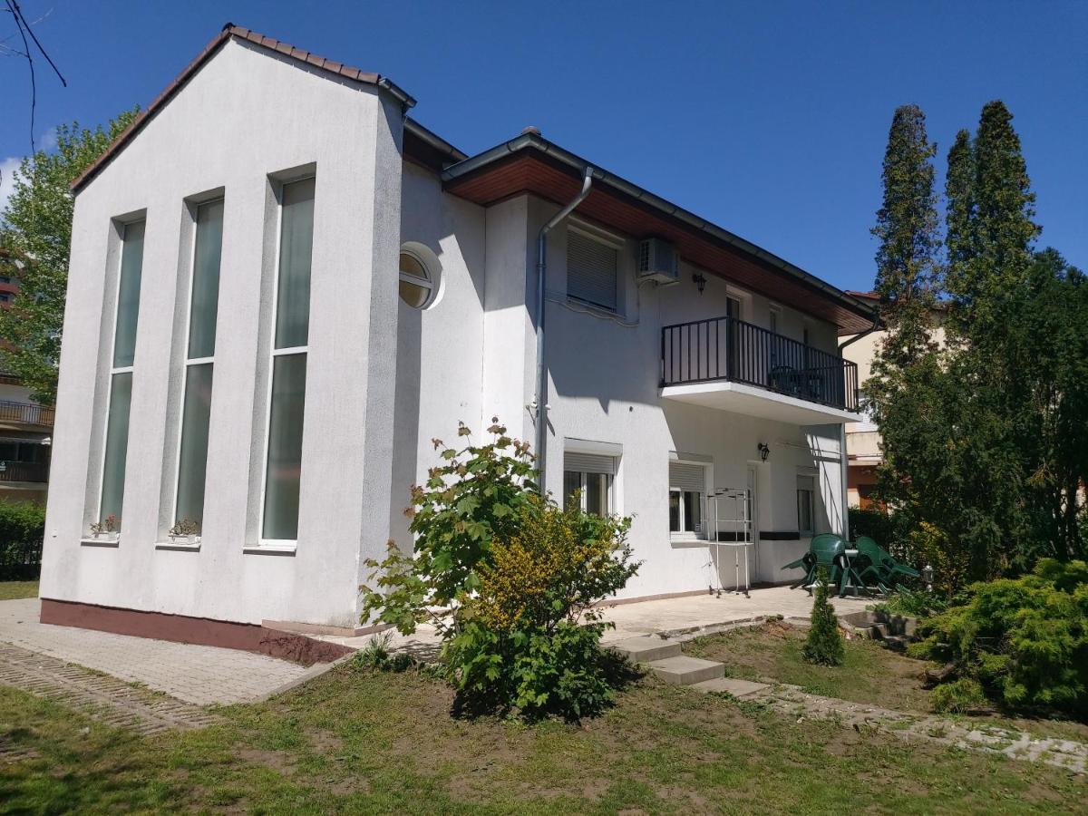 Ilona Apartmanhaz Siófok Exterior foto