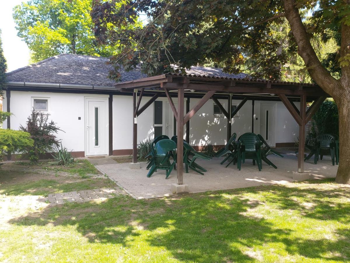 Ilona Apartmanhaz Siófok Exterior foto