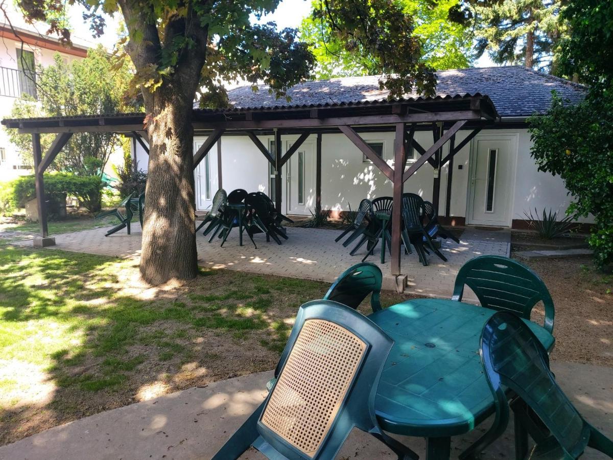 Ilona Apartmanhaz Siófok Exterior foto