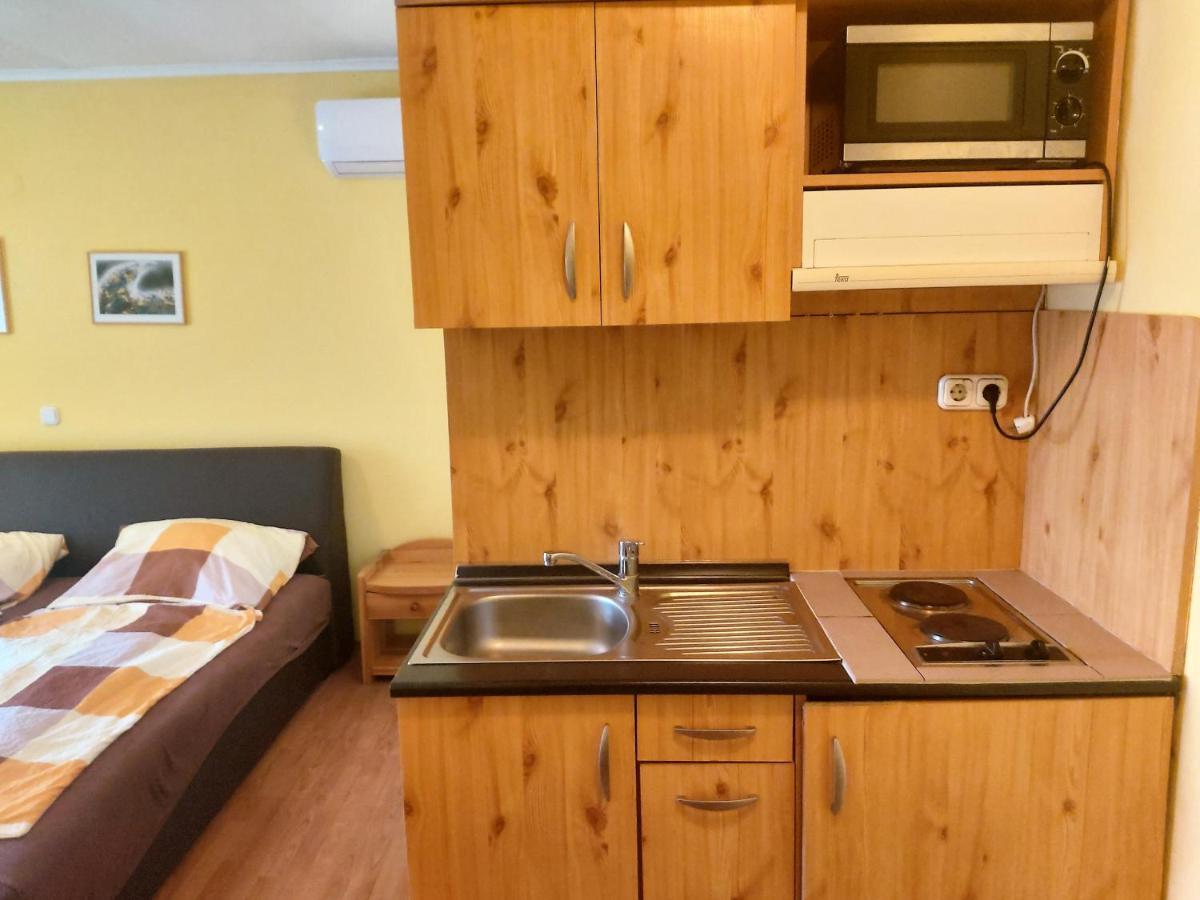 Ilona Apartmanhaz Siófok Exterior foto