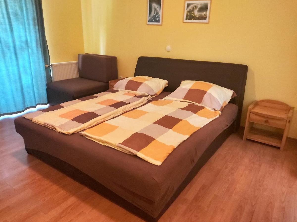 Ilona Apartmanhaz Siófok Exterior foto
