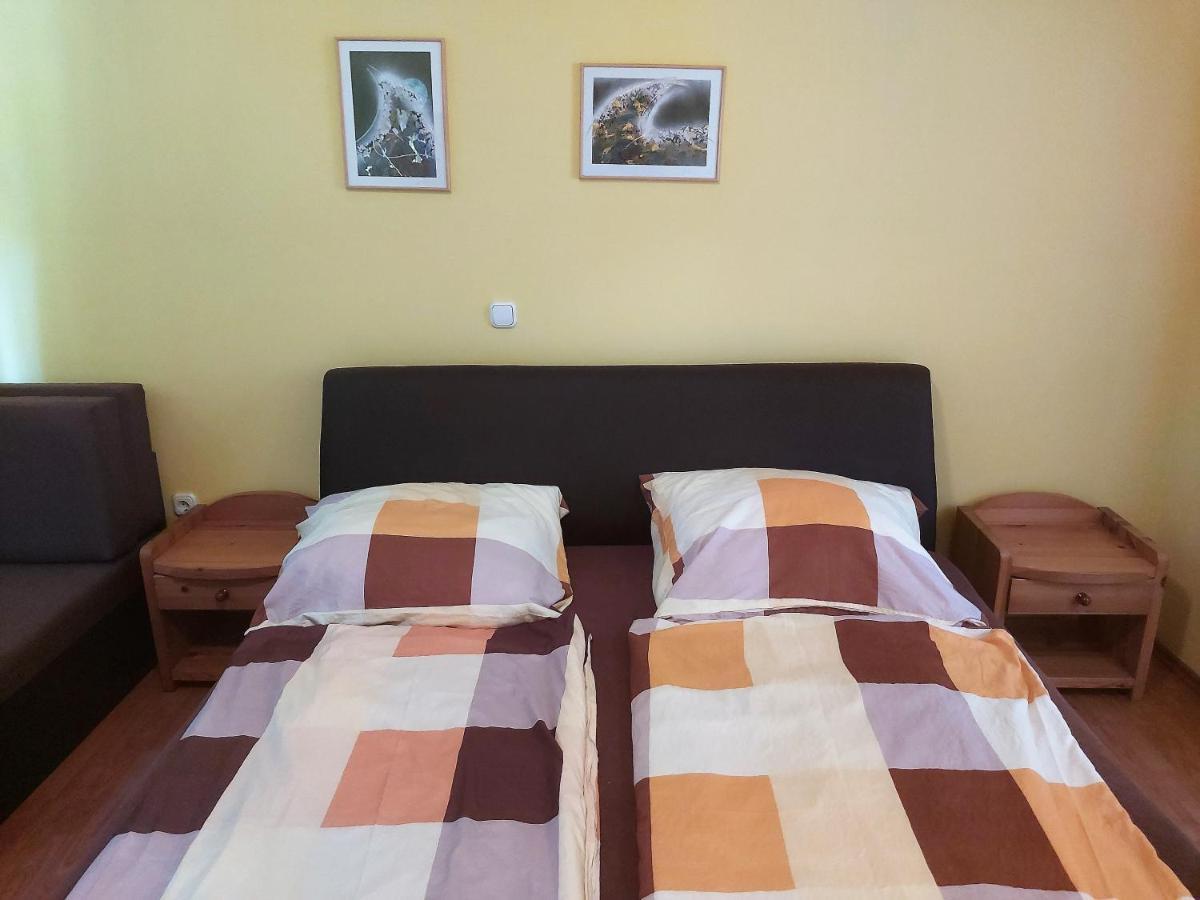 Ilona Apartmanhaz Siófok Exterior foto